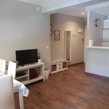 Apartamento En Playa Victoria Apartment *